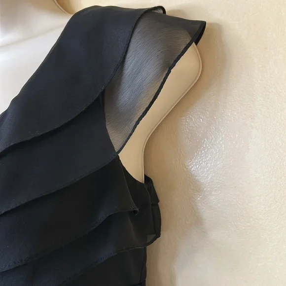 Adrianna Papell black ruffled cocktail dress size 4P - Picture 6 of 12